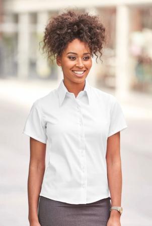 Taillierte bügelfreie Bluse Kurzarm